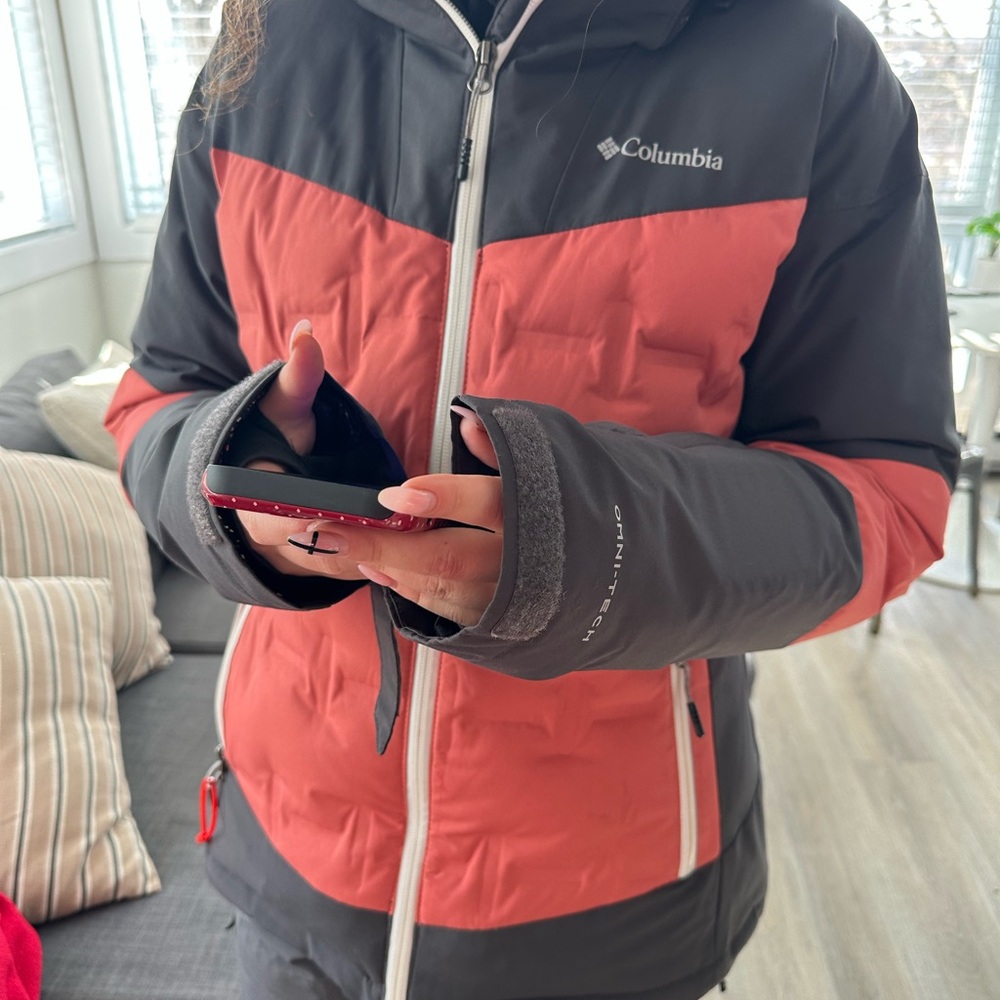 Columbia Women's Ski Jacket - Charcoal and Coral- Medium . $150